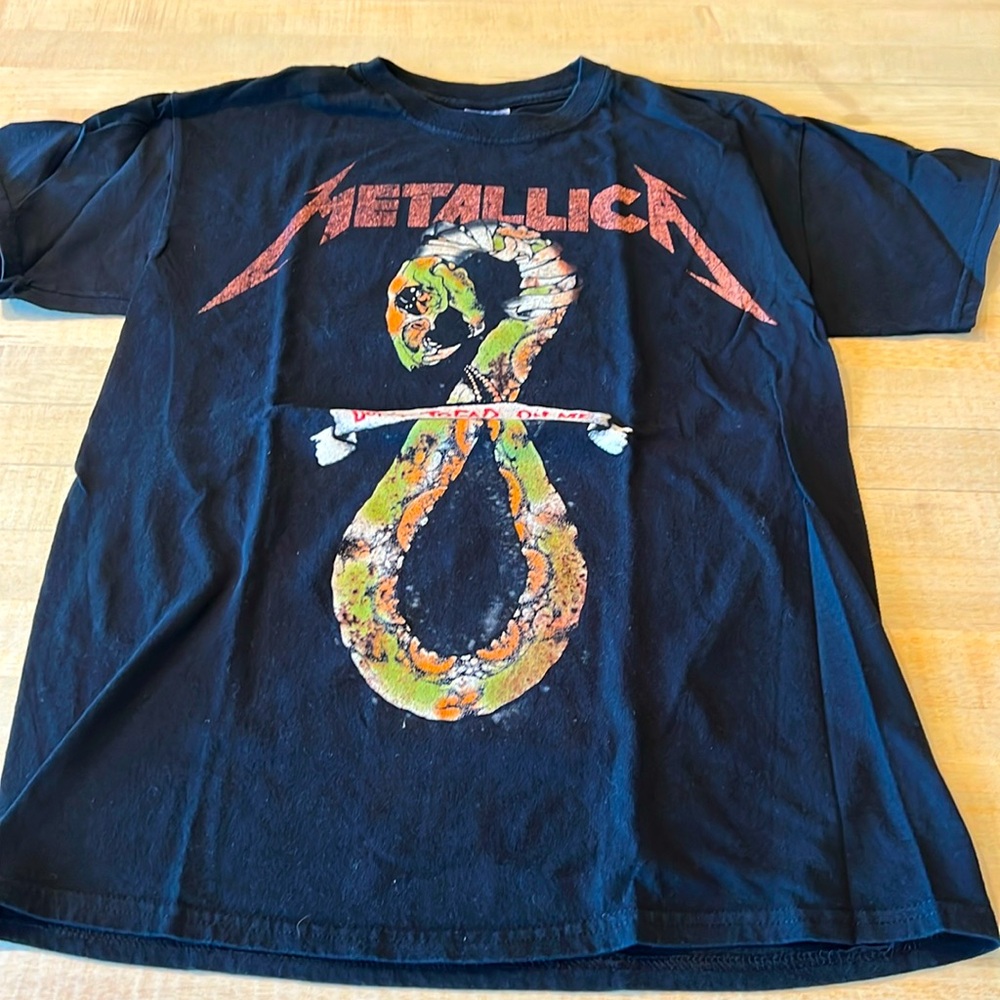 Metallica Black with Venom Don’t Tread on Me Concert Graphic Tee T-shirt Medium
